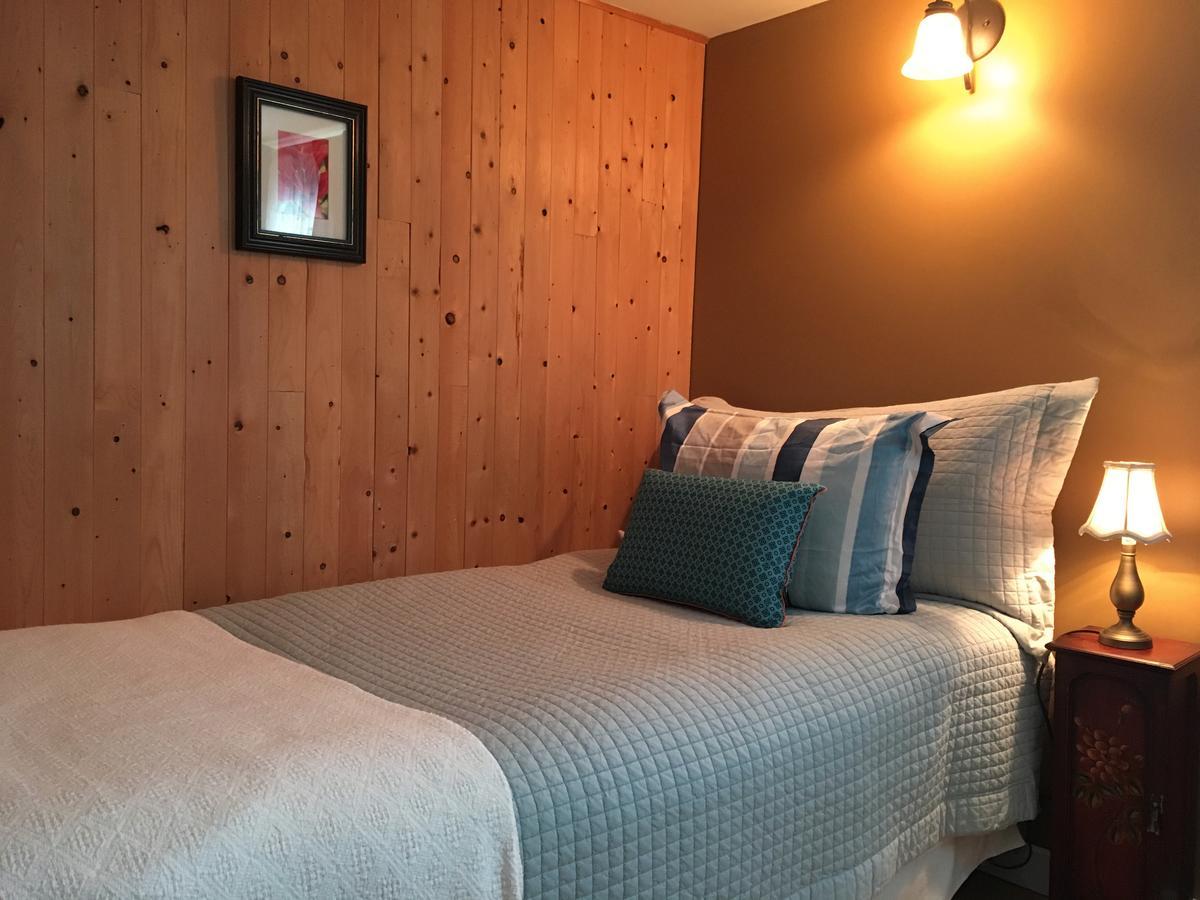 La Chouette Viree Bed and Breakfast Grandes-Bergeronnes Buitenkant foto