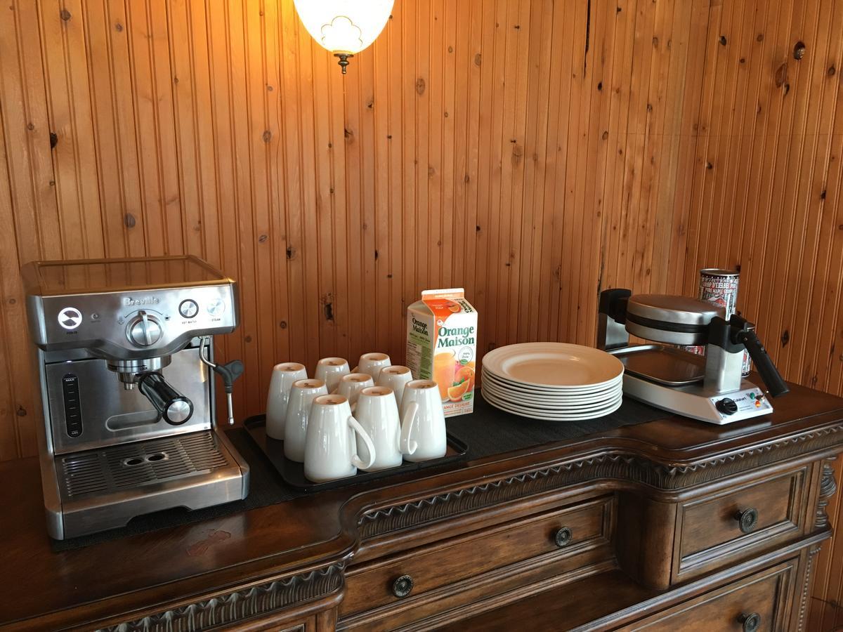 La Chouette Viree Bed and Breakfast Grandes-Bergeronnes Buitenkant foto